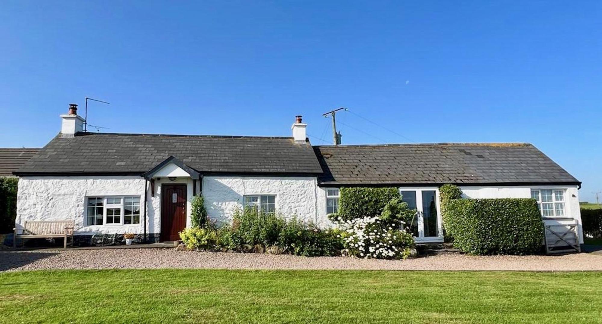 Tornaroan Cottage Ballycastle Exterior foto